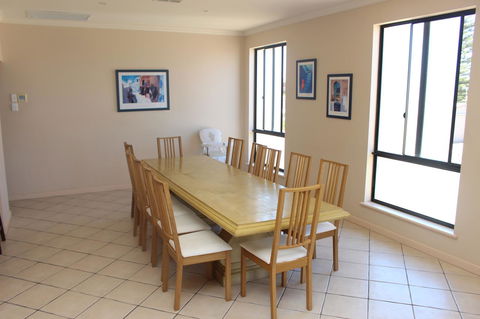 The Lighthouse - Beachfront Accommodation - Grafton Accommodation 10