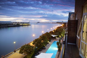Book Newcastle Accommodation Grafton Accommodation Grafton Accommodation