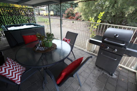 One Tree Bed And Breakfast - Grafton Accommodation 3