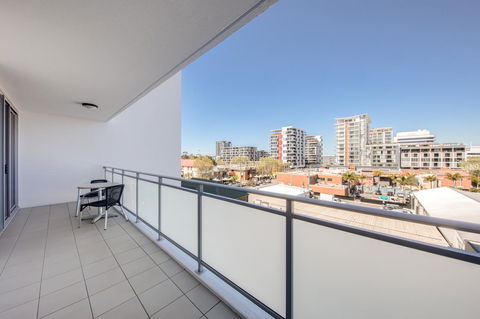 Adina Apartment Hotel Wollongong - Grafton Accommodation 19