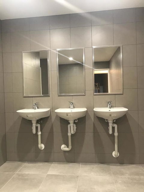 Perth City Backpackers Hostel - Note - Valid Passport Required To Check In - Grafton Accommodation 14