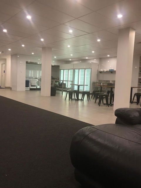 Perth City Backpackers Hostel - Note - Valid Passport Required To Check In - Grafton Accommodation 11