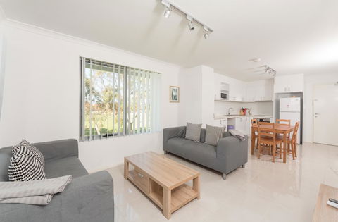 Yaran Suites - Grafton Accommodation 1