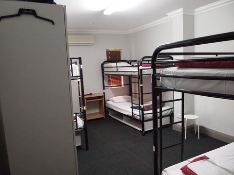 The Emperors Crown Hostel - Grafton Accommodation 4