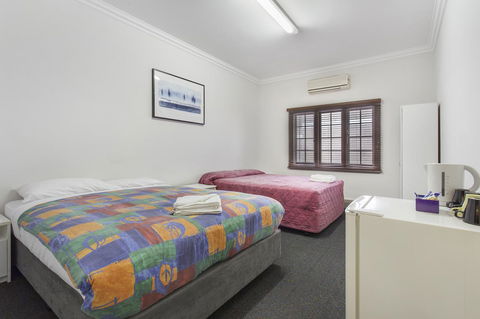 The Emperors Crown Hostel - Grafton Accommodation 16