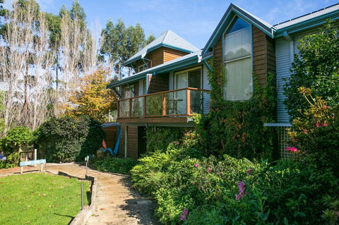 Chimes Spa Retreat - Grafton Accommodation 32