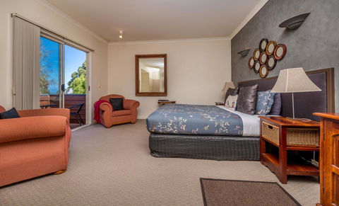 Chimes Spa Retreat - Grafton Accommodation 14