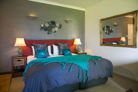 Chimes Spa Retreat - Grafton Accommodation 44