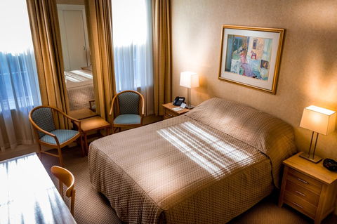 European Hotel - Grafton Accommodation 3