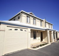 Palm Beach Manor - Grafton Accommodation