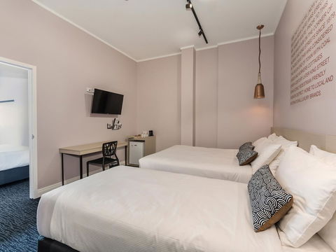 Nightcap At Belgian Beer Cafe - Grafton Accommodation 43