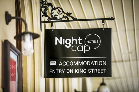 Nightcap At Belgian Beer Cafe - Grafton Accommodation 33