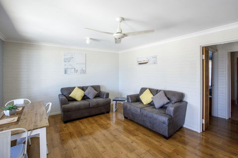 Shark Bay Seafront Apartments - Grafton Accommodation 14