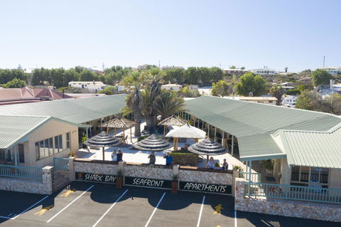 Shark Bay Seafront Apartments - Grafton Accommodation 24