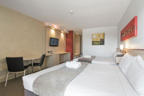 Metro Hotel Perth - Grafton Accommodation 24