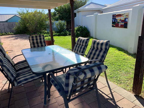 Beachside Prevelly Villas - Grafton Accommodation 8