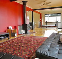 Pendeli Beach House - Grafton Accommodation