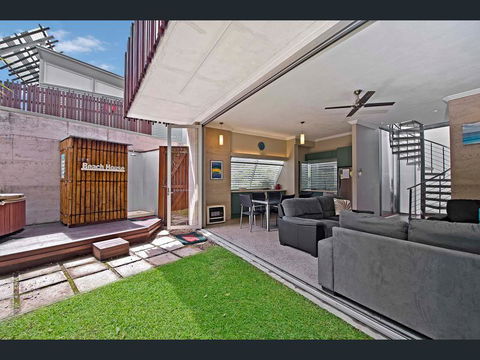 Crescent Head Spa Villa - Grafton Accommodation 10