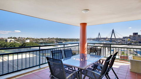 Darling Harbor Apartment - Grafton Accommodation 6
