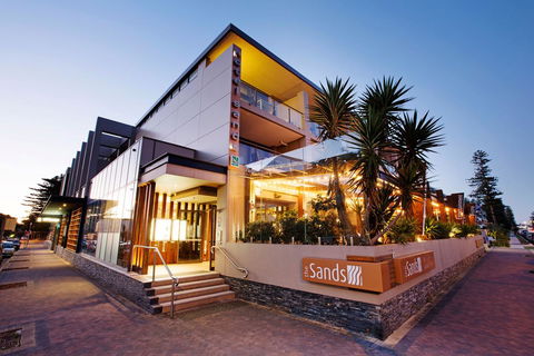 Narrabeen Sands Hotel By Nightcap Plus - Grafton Accommodation 4
