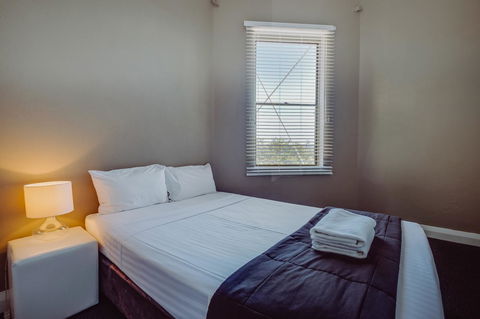 Crossroads Hotel - Grafton Accommodation 3