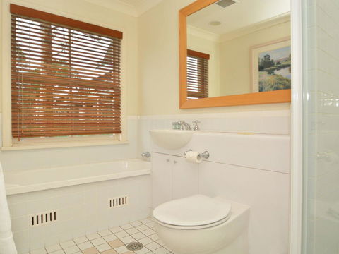 Villa Executive 2br Cypress DS Located Within Cypress Lakes Resort - Grafton Accommodation 12