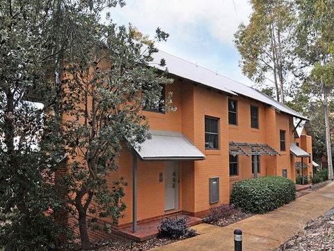 Villa Executive 2br Cypress DS Located Within Cypress Lakes Resort - Grafton Accommodation 2