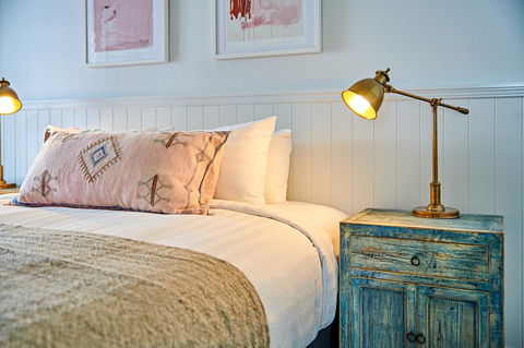 The Lord Byron - Grafton Accommodation 16