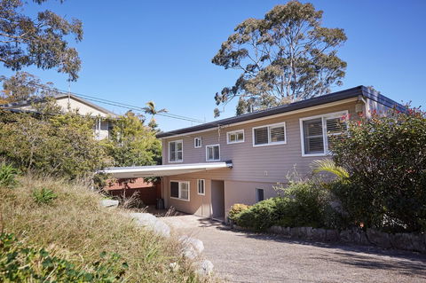 Bright And Spacious Family Home With Leafy Deck - Grafton Accommodation 32