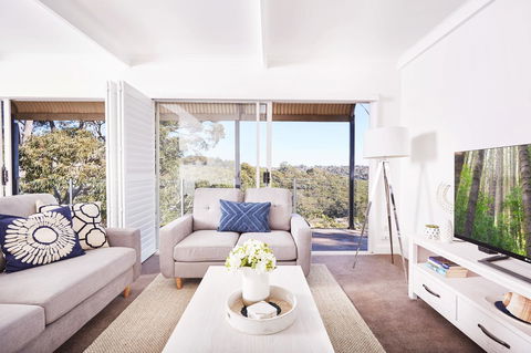 Bright And Spacious Family Home With Leafy Deck - Grafton Accommodation 14