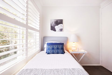 Bright And Spacious Family Home With Leafy Deck - Grafton Accommodation 25