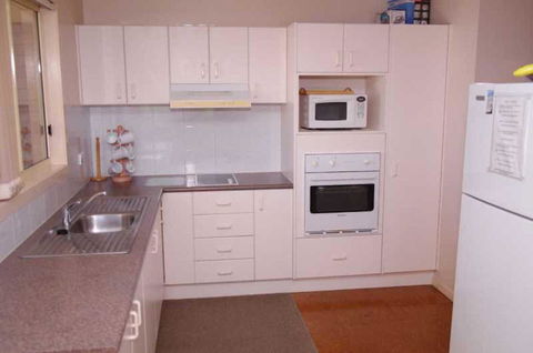 Bellhaven 2, 17 Willow Street - Grafton Accommodation 0