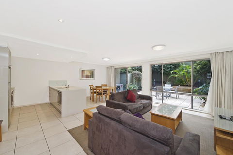 Flynns Beach Resort - Grafton Accommodation 2