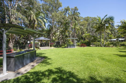 Flynns Beach Resort - Grafton Accommodation 9
