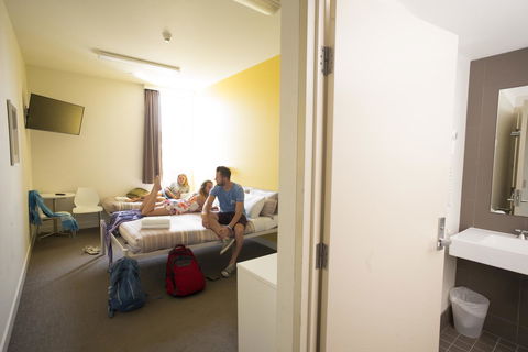 YHA Sydney Harbour - Grafton Accommodation 4