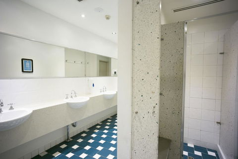 YHA Sydney Central - Grafton Accommodation 15