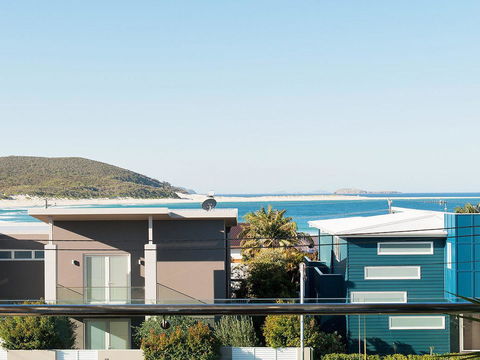 Blue View @ Fingal Bay - Grafton Accommodation 16