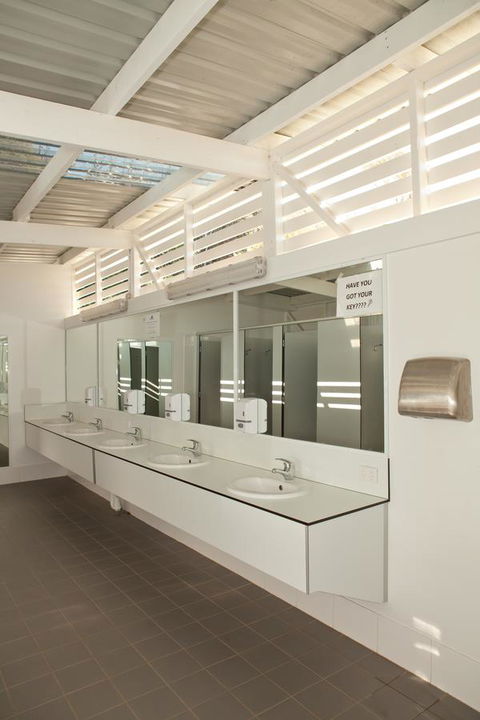 Blue Lagoon Beach Resort - Grafton Accommodation 20
