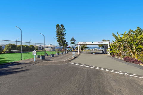 Blue Lagoon Beach Resort - Grafton Accommodation 10