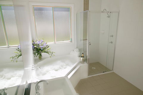 Nightingale Villas - Grafton Accommodation 9