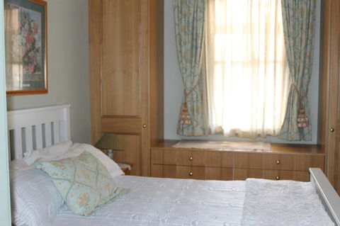 Boot Makers Cottage - Grafton Accommodation 11