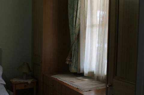 Boot Makers Cottage - Grafton Accommodation 12