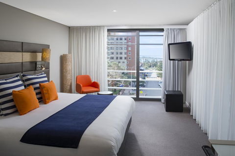 Novotel Newcastle Beach - Grafton Accommodation 13