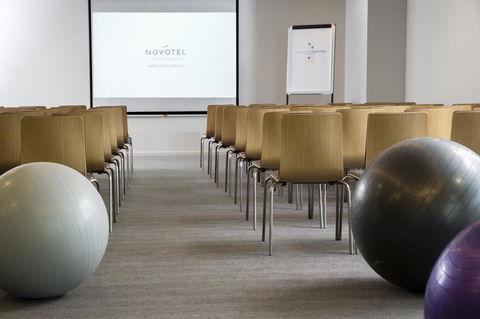 Novotel Newcastle Beach - Grafton Accommodation 20