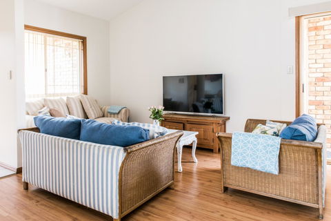 Ambience - Grafton Accommodation 6