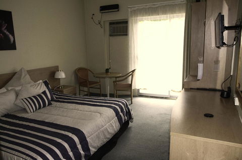 Rest Easy Motel - Grafton Accommodation 0