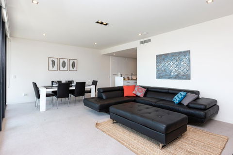 Brand New Executive Apartment - Grafton Accommodation 1