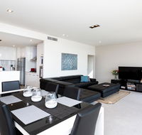 Brand New Executive Apartment - Grafton Accommodation