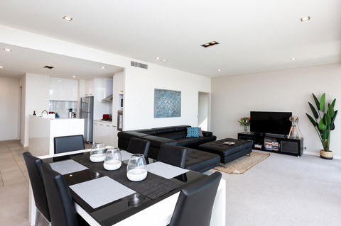 Brand New Executive Apartment - Grafton Accommodation 0