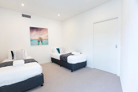Brand New Executive Apartment - Grafton Accommodation 15